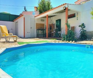 Suite In A Rustic House With Swimming Pool