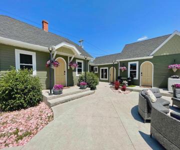 Eo Bungalows