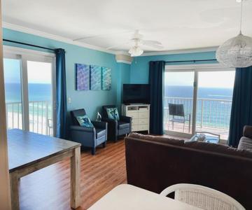 The Summit by RealJoy Vacations