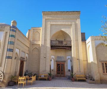 Madrasah Polvon-Qori Boutique