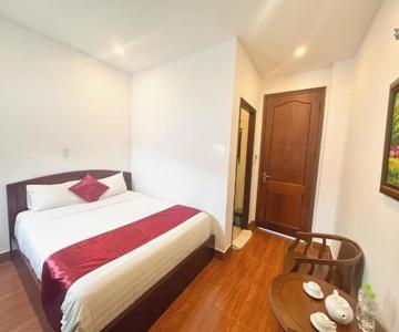 White Horse Hotel & Restaurant